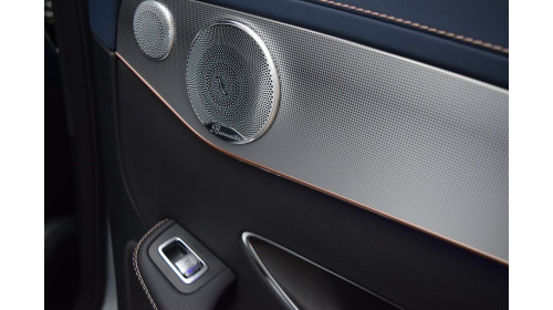 L’autoradio s'allume mais pas de son : qu’est ce qui se passe ?